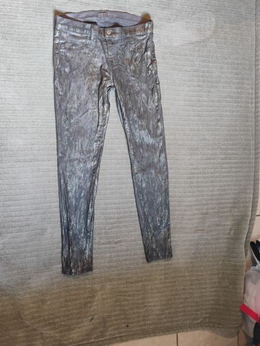 J Brand Metallic Snake-Print Skinny Jeans - Silver/Gray
